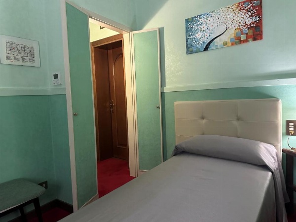 Hotel Roma image 9