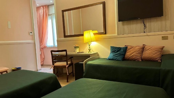 Hotel Roma image 12